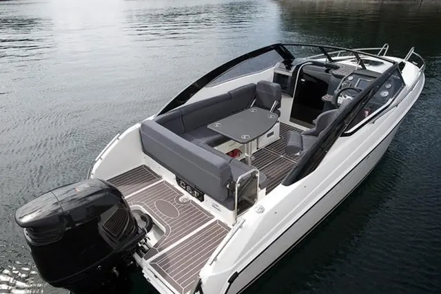 Parker 630 Day Cruiser – Bild 6