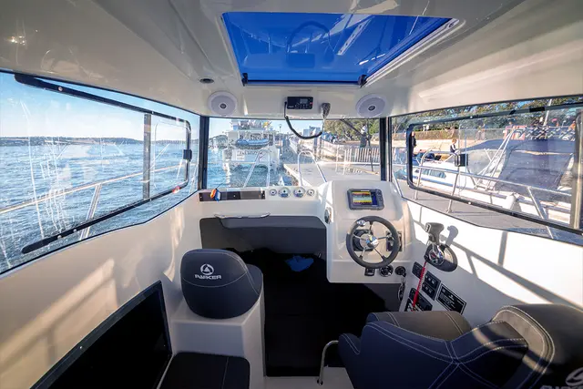 Parker 660 Pilothouse – Bild 2