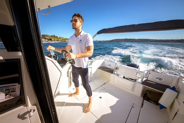 Parker 660 Pilothouse – Bild 6