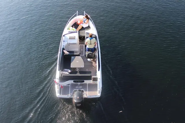 Parker 690 Bowrider – Bild 8