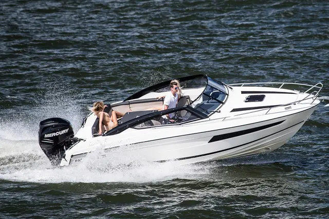 Parker 690 Day Cruiser – Bild 11
