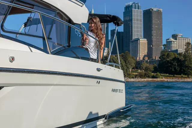 Parker 750 Cabin Cruiser – Bild 7