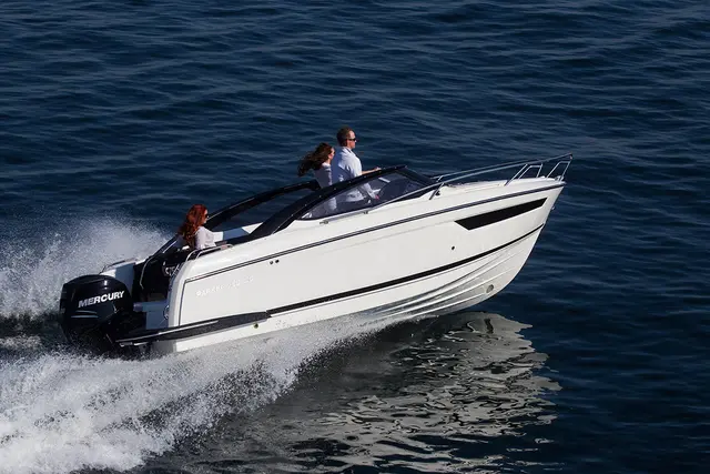 Parker 750 Day Cruiser – Bild 3