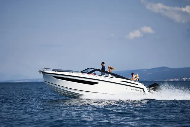Parker 800 Cruiser – Bild 2