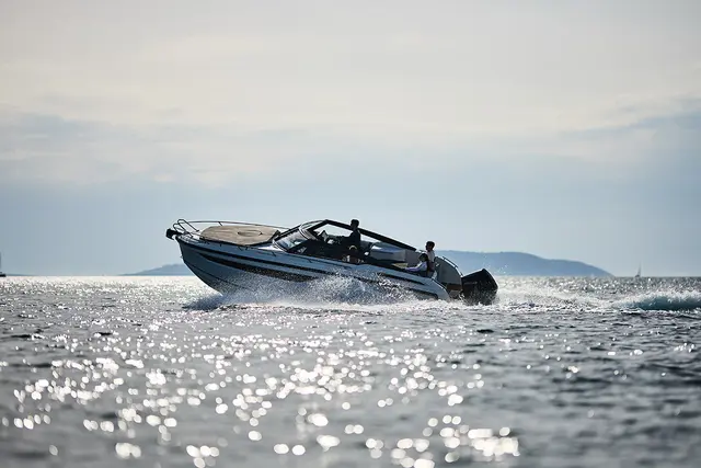 Parker 800 Cruiser – Bild 6