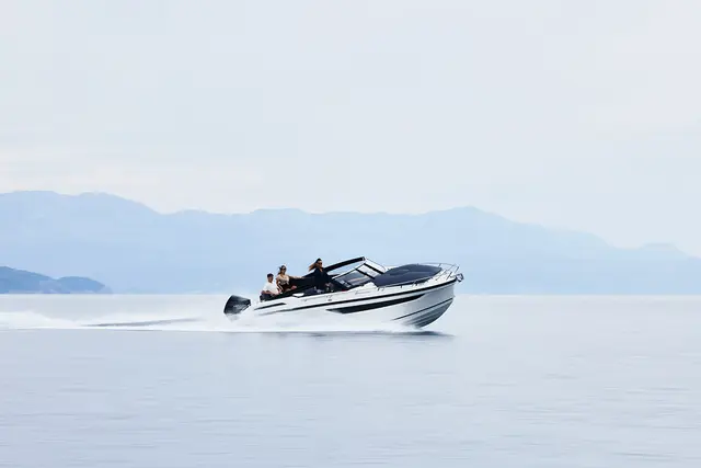 Parker 800 Cruiser – Bild 1