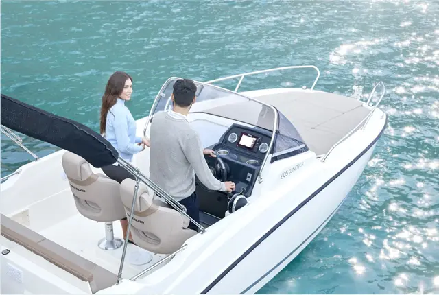 Quicksilver Activ 605 Sundeck – Bild 1