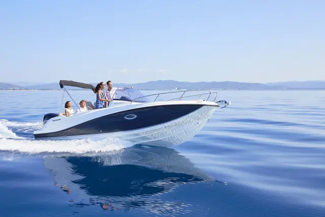 Quicksilver Activ 675 Sundeck – Bild 5