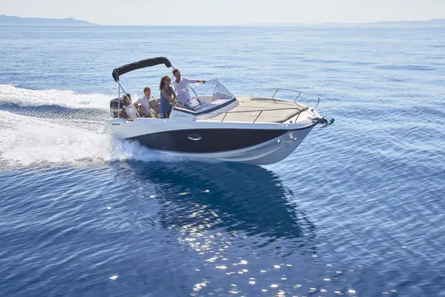 Quicksilver Activ 675 Sundeck – Bild 8