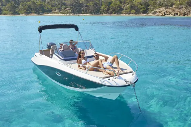 Quicksilver Activ 675 Sundeck – Bild 9