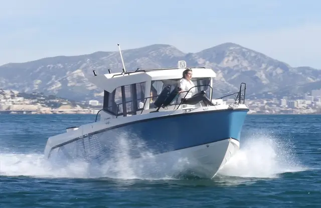 Quicksilver Captur 805 Pilothouse – Bild 3